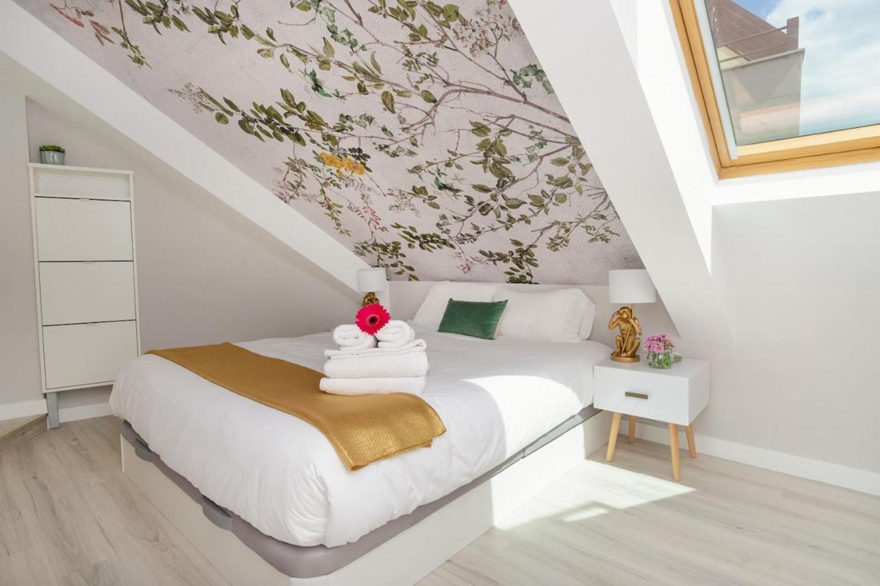 Precioso Atico Con Terraza En El Centro De Madrid Amazing Penthouse In Madrid Center Apartment Luaran gambar