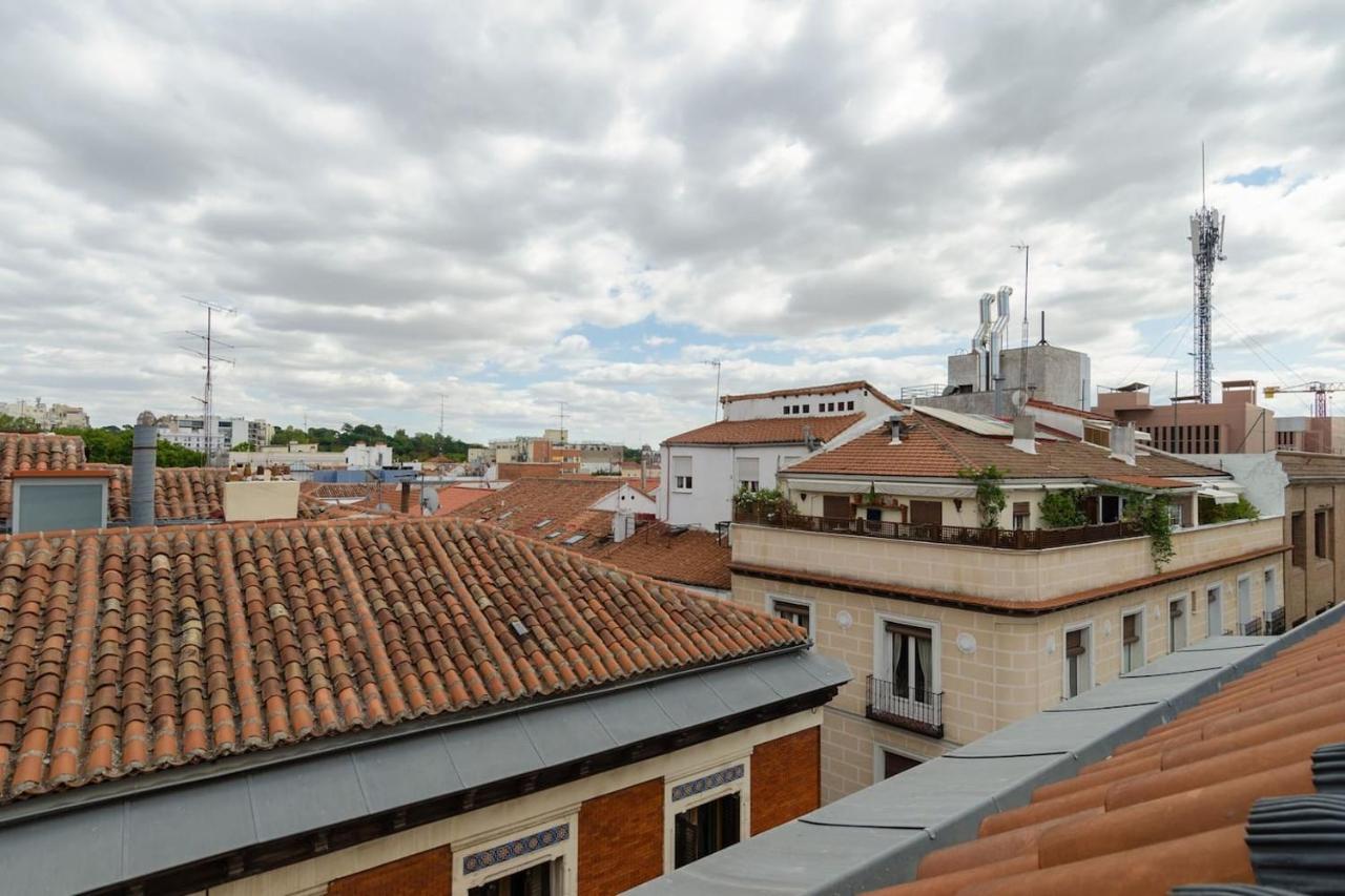 Precioso Atico Con Terraza En El Centro De Madrid Amazing Penthouse In Madrid Center Apartment Luaran gambar